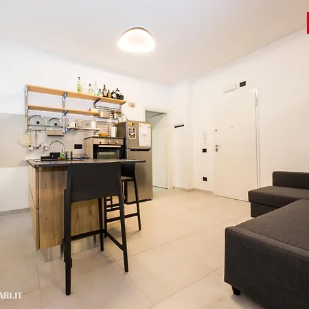 Bilocale In Via Carducci -portoria Apartment Genua